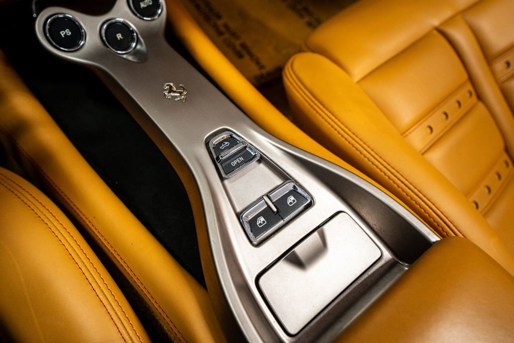 Used 2010 Ferrari California image 57