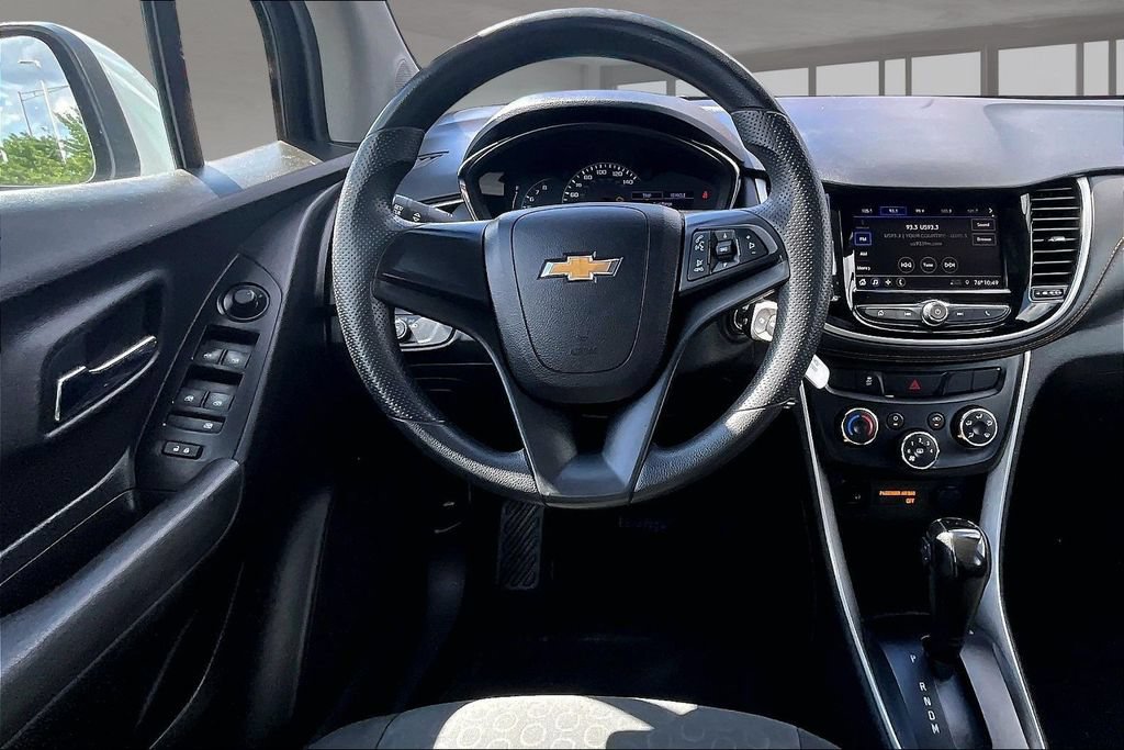 Used 2020 Chevrolet Trax LS FWD image 6