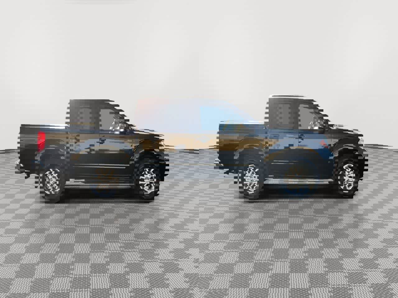 Used 2015 Nissan Frontier SV w/ SV Value Truck Package image 9