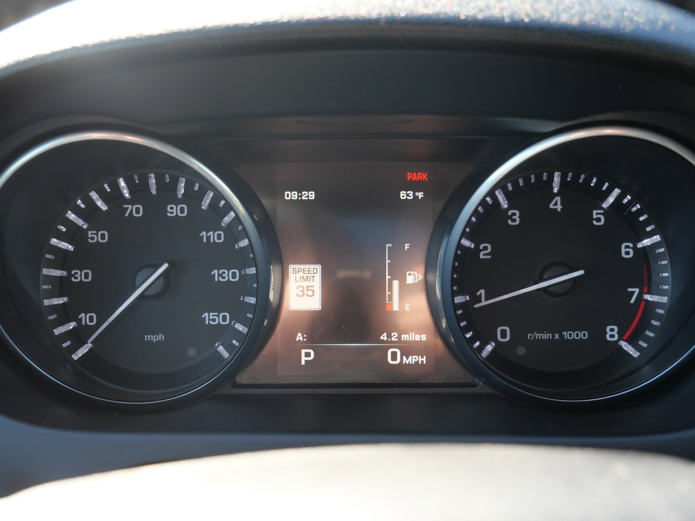Used 2016 Land Rover Discovery Sport HSE image 32