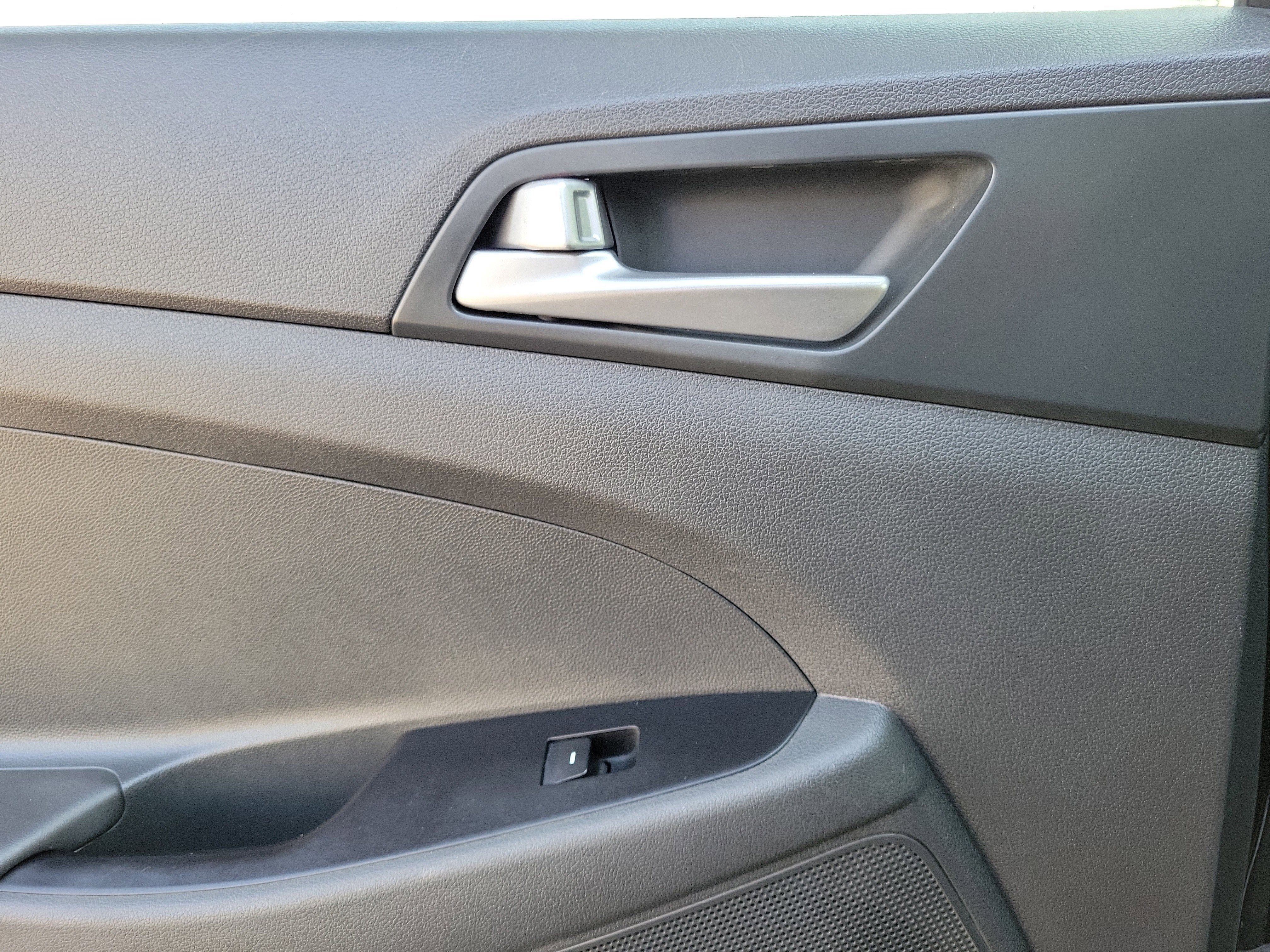 Used 2020 Hyundai Tucson SE image 12