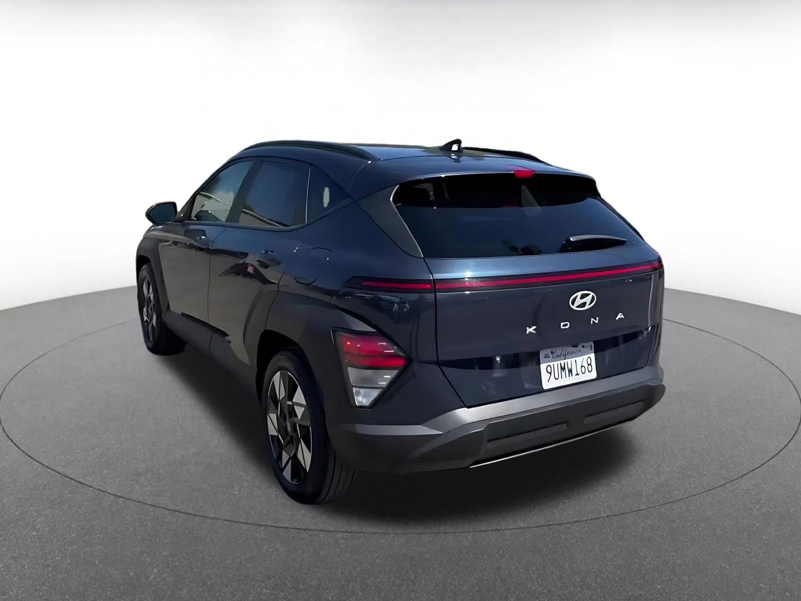 Used 2025 Hyundai Kona SEL image 11