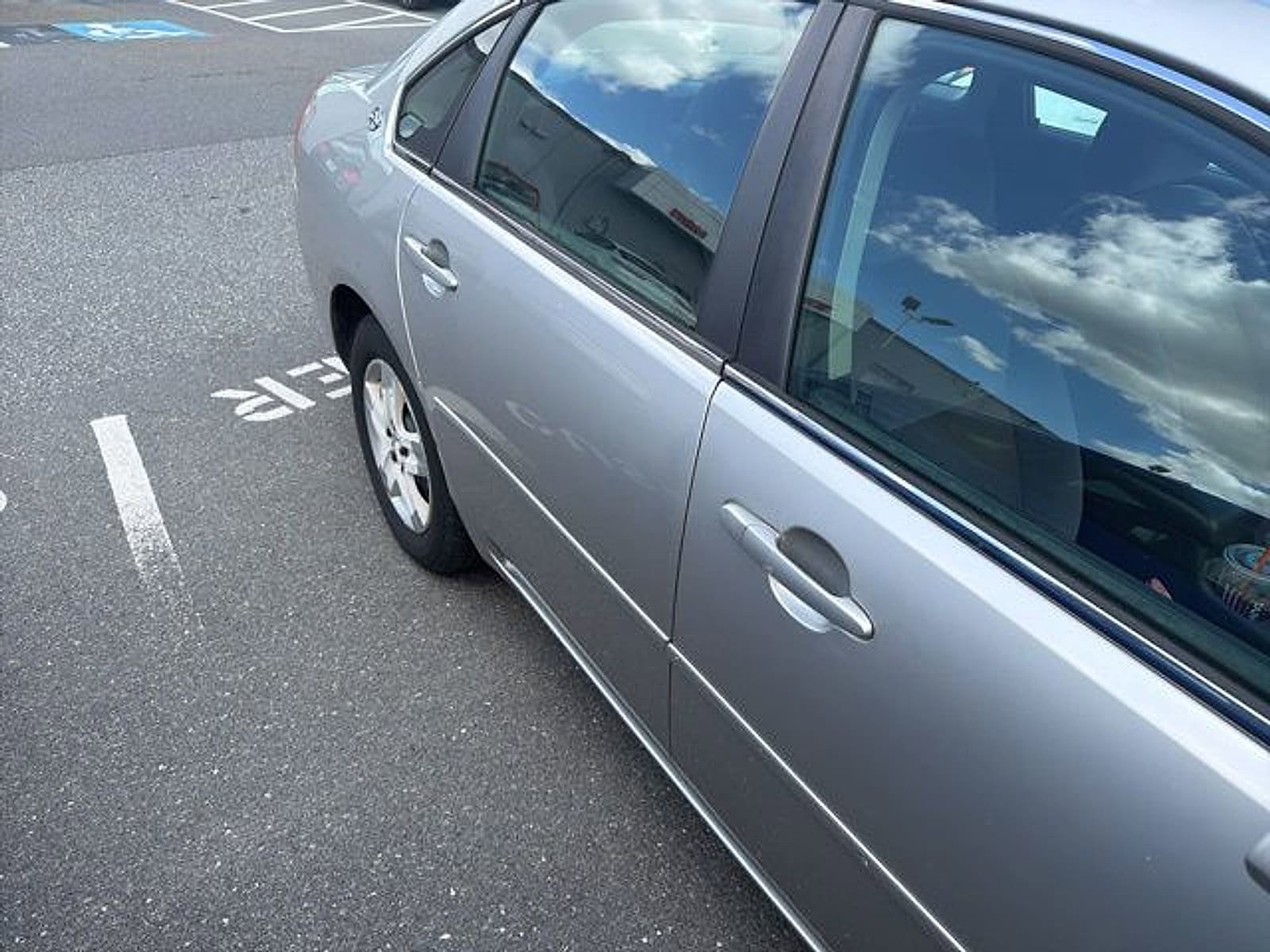 Used 2008 Chevrolet Impala LS FWD image 3