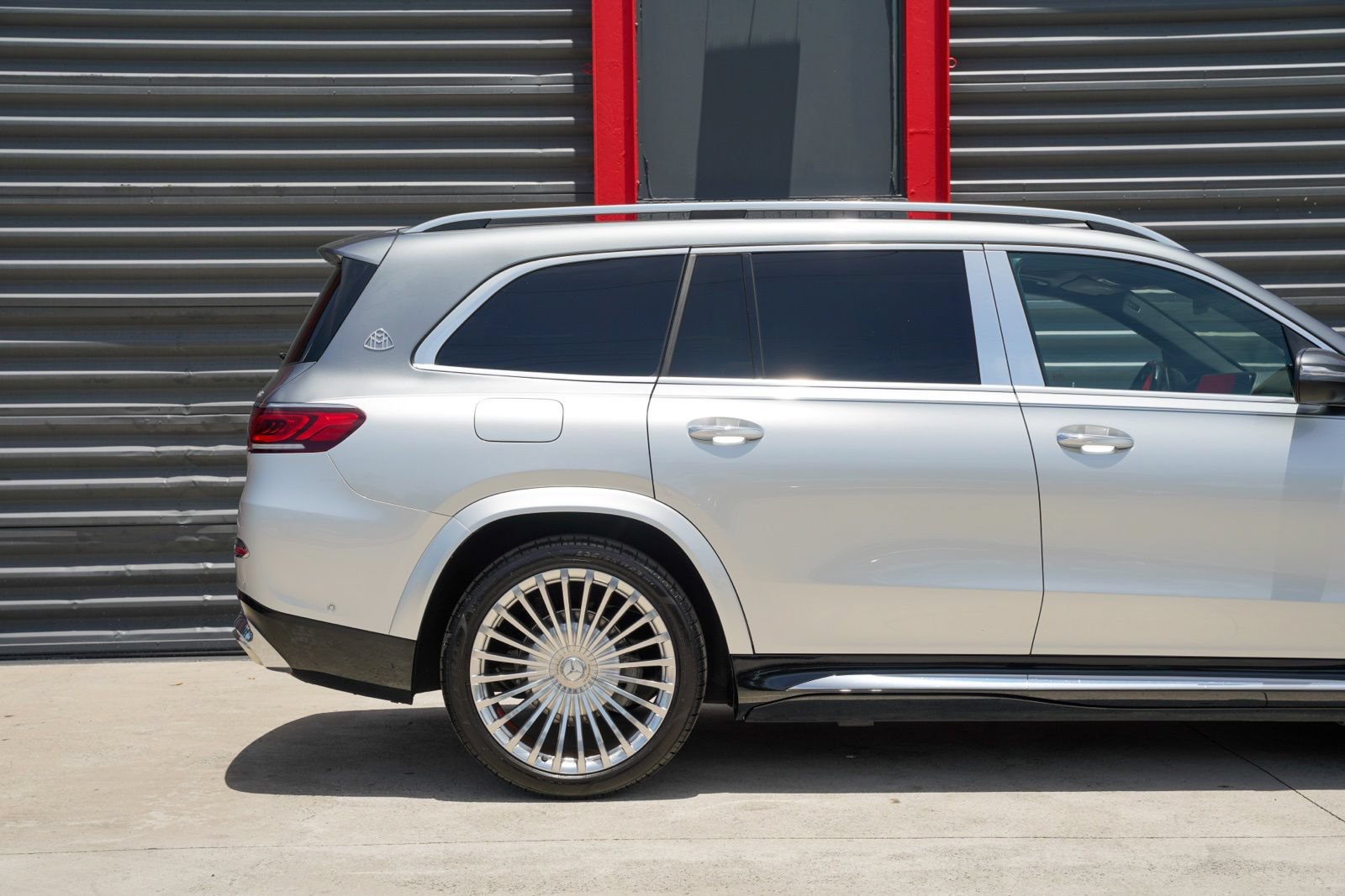 Used 2021 Mercedes-Benz Maybach GLS 600 4MATIC image 3