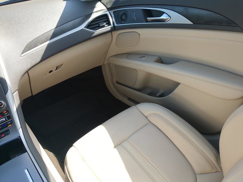 Used 2019 Lincoln MKZ Reserve w/ Reserve Plus Package FWD image 15
