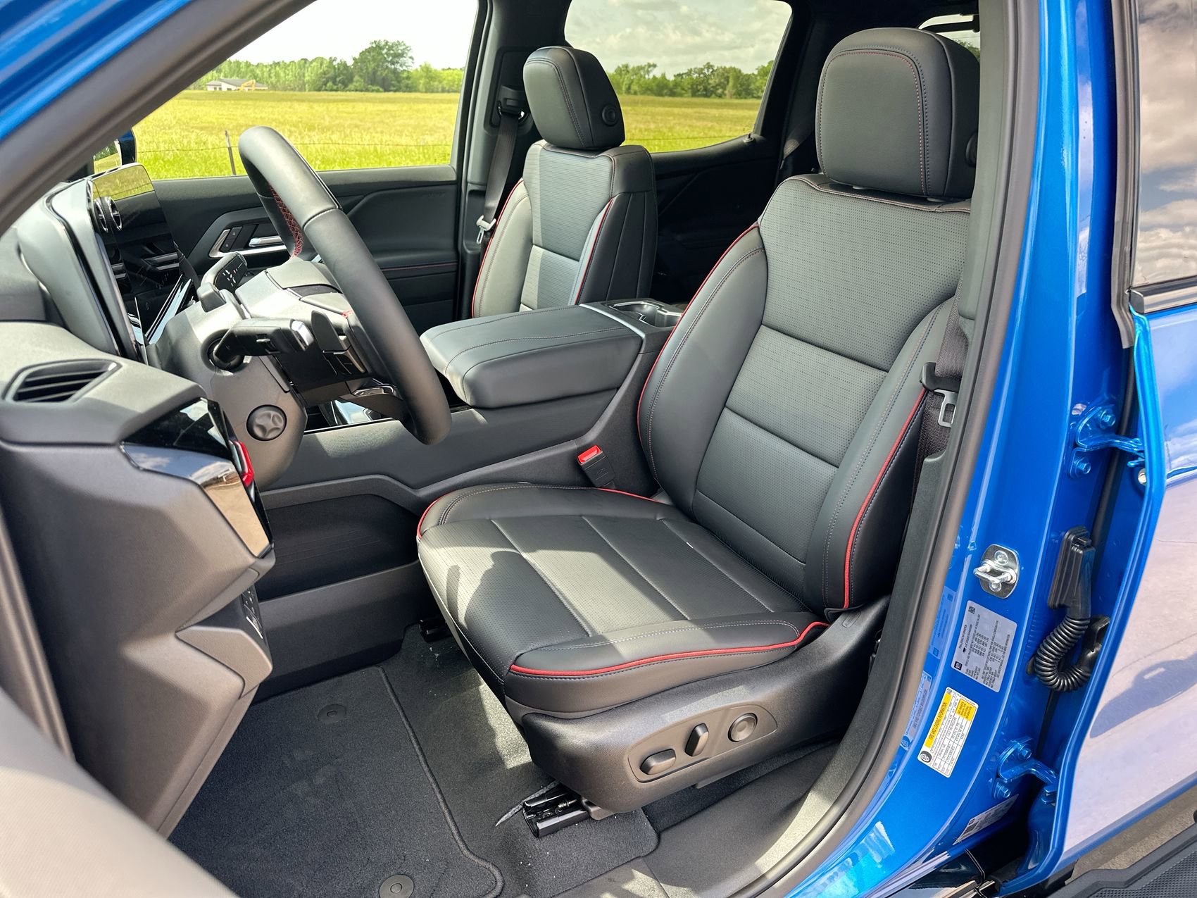 New 2025 Chevrolet Silverado EV RST AWD/4WD image 17