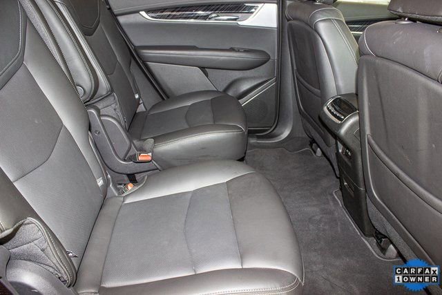 Used 2025 Cadillac XT6 Premium Luxury image 12
