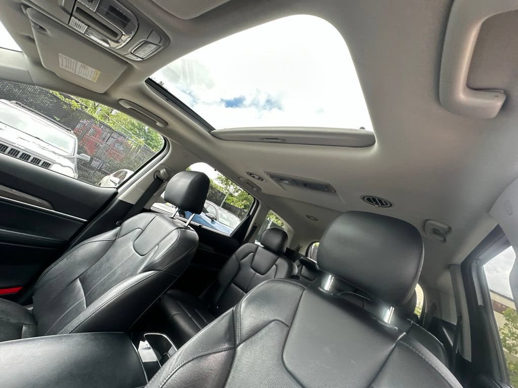 Used 2020 Kia Telluride EX w/ EX Premium Package AWD/4WD image 12
