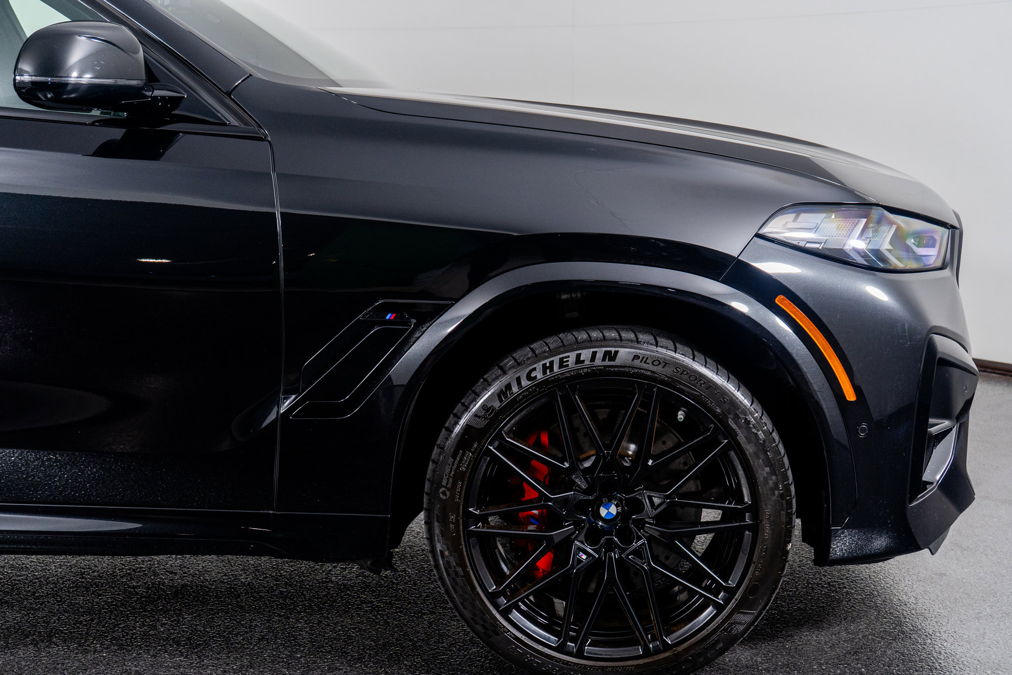 Used 2025 BMW X6 M Competition image 6