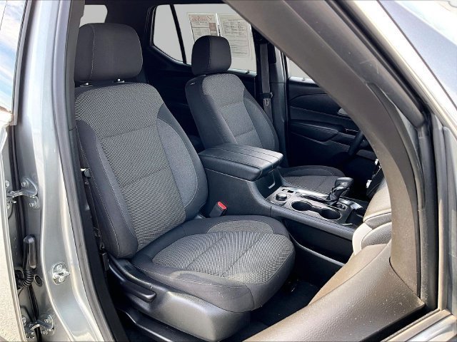 Used 2023 Chevrolet Traverse LT AWD/4WD image 11