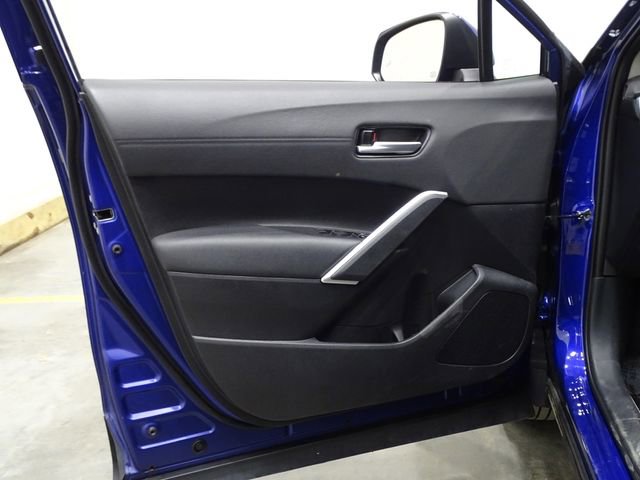 Used 2022 Toyota Corolla Cross XLE image 16