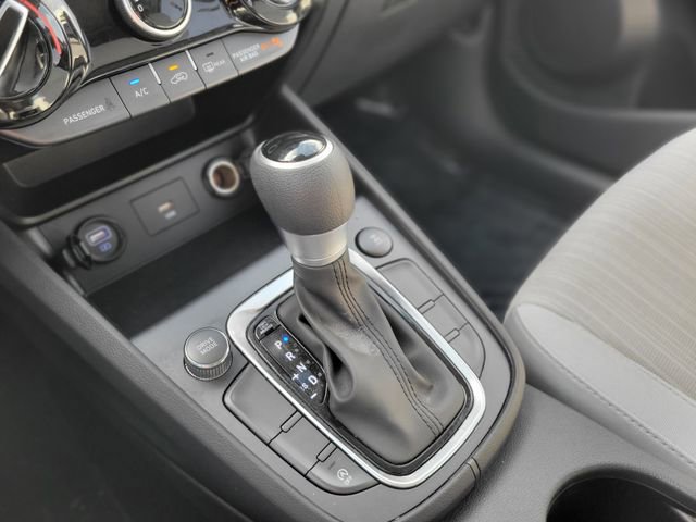 Used 2023 Hyundai Kona SEL image 30