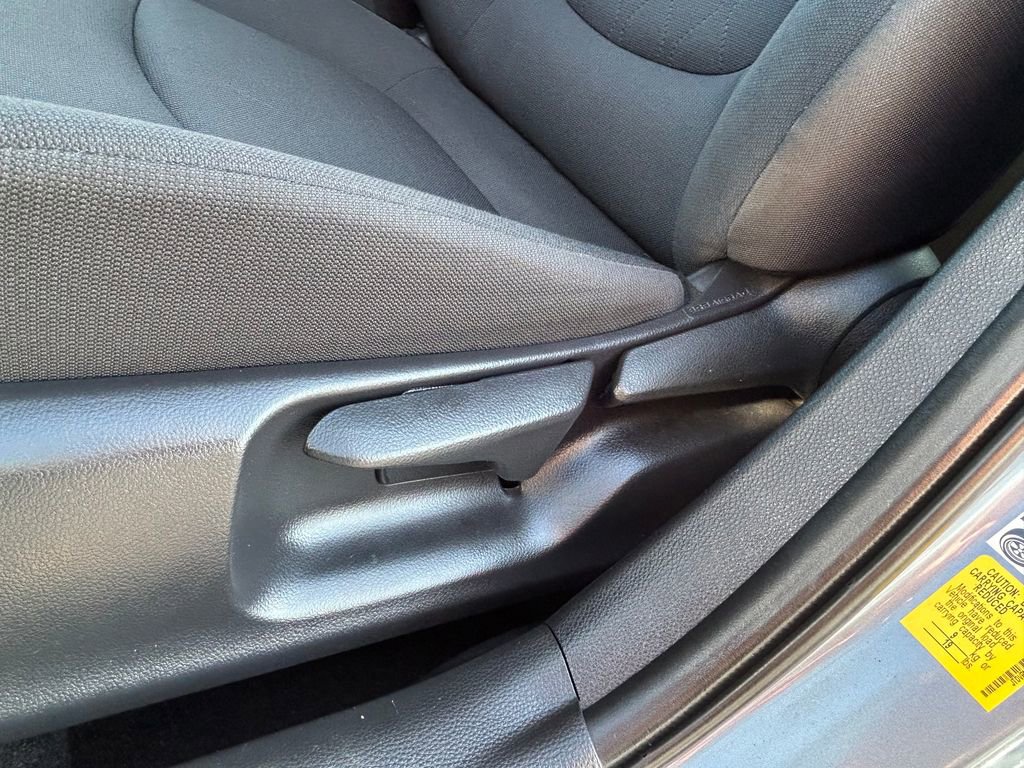 Used 2021 Toyota Corolla LE w/ LE Convenience Package image 15