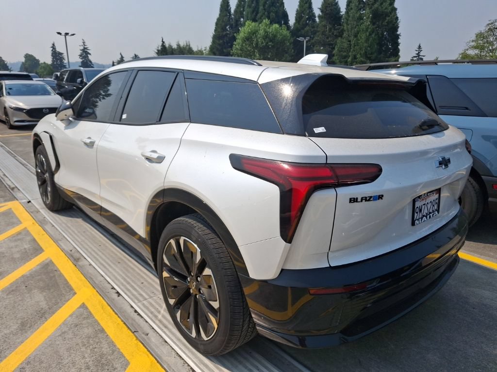 Certified 2024 Chevrolet Blazer EV RS RWD image 6
