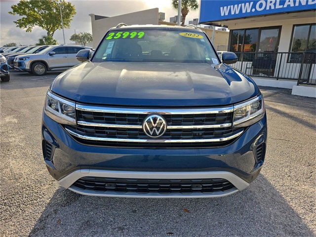Used 2022 Volkswagen Atlas SE w/ Black Wheel Package image 2