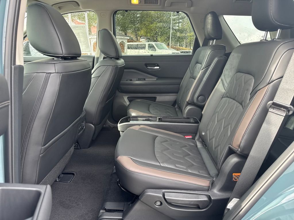 New 2026 Nissan Pathfinder Platinum image 26