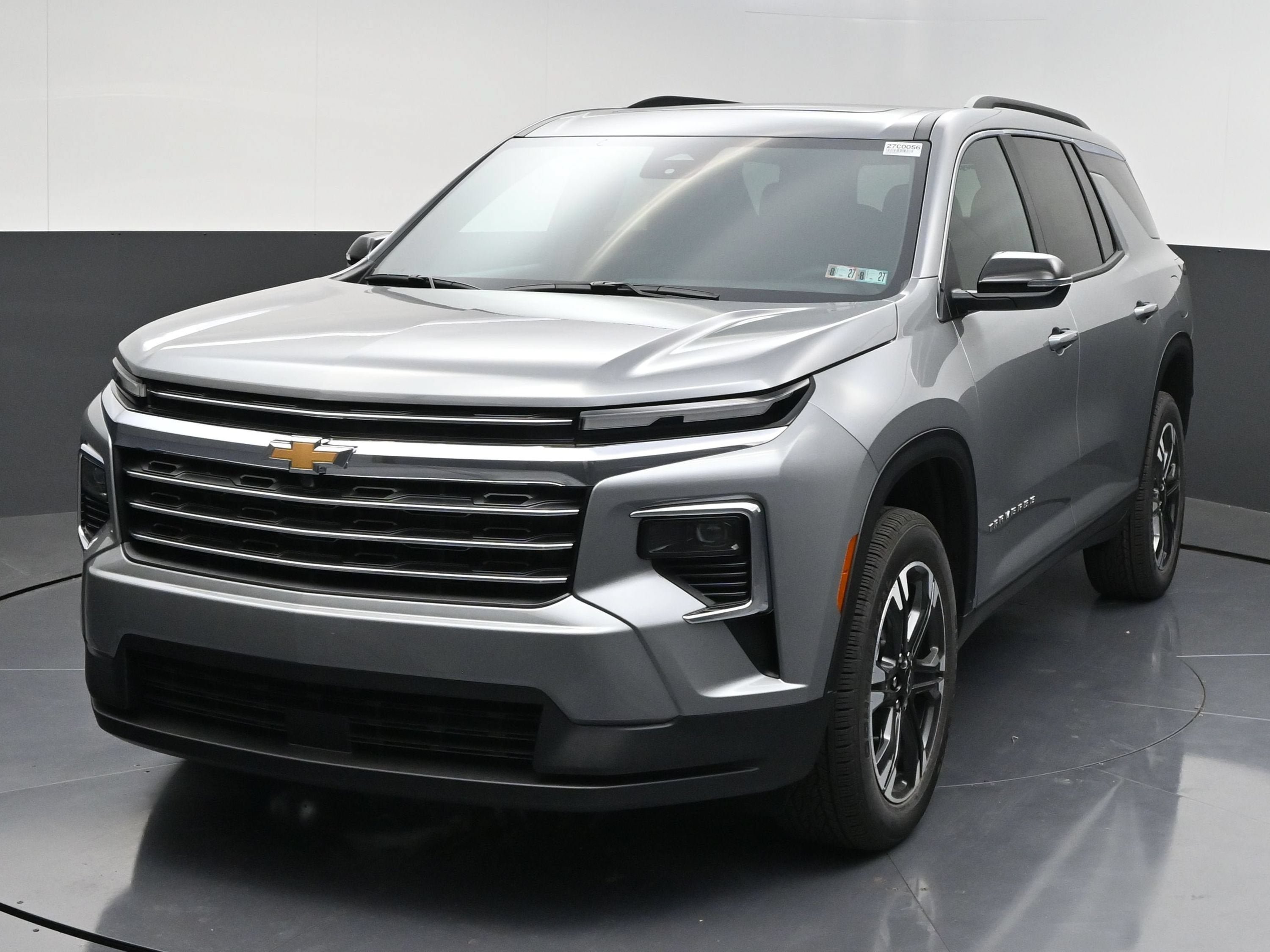 New 2027 Chevrolet Traverse LT w/ Sun and Wheel Package FWD image 4