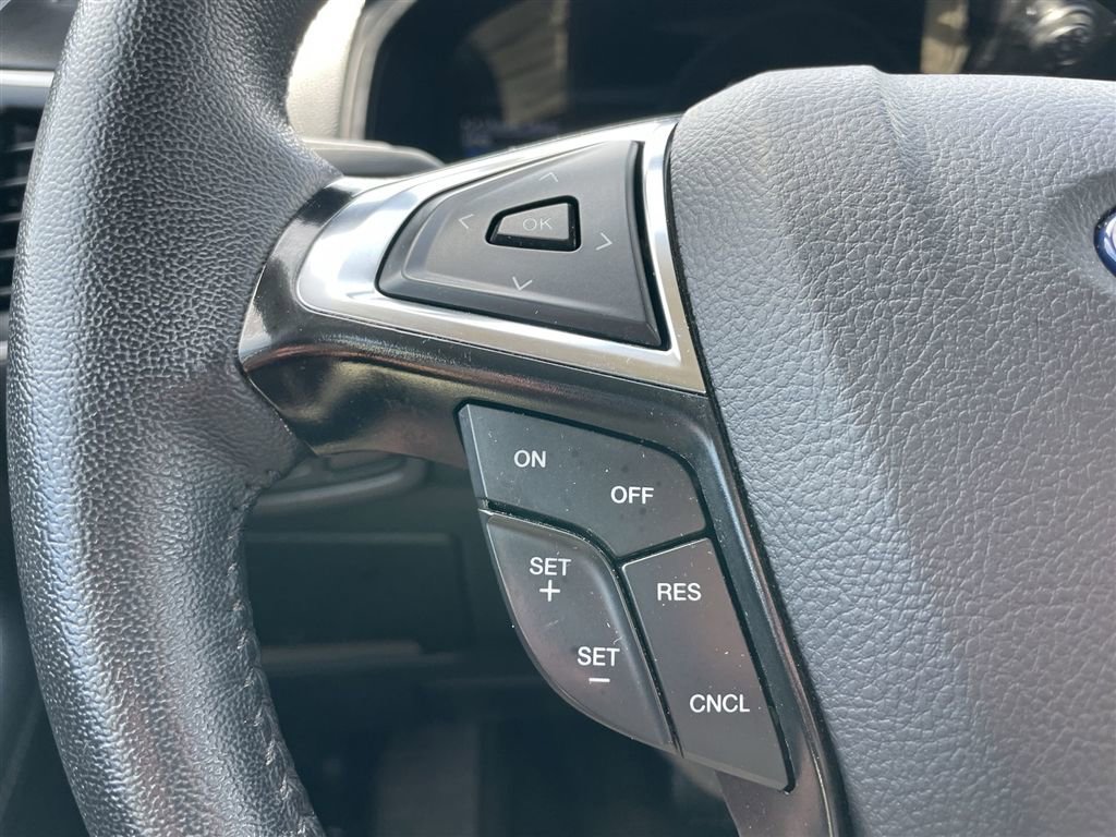 Used 2024 Ford Edge SEL image 36