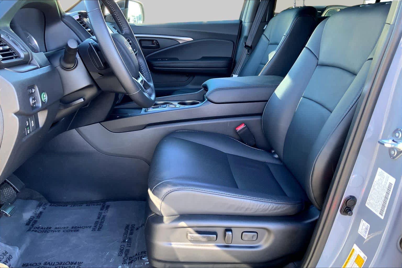 Used 2025 Honda Passport EX-L image 7