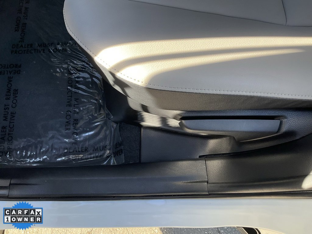 Used 2017 Toyota RAV4 Limited image 28