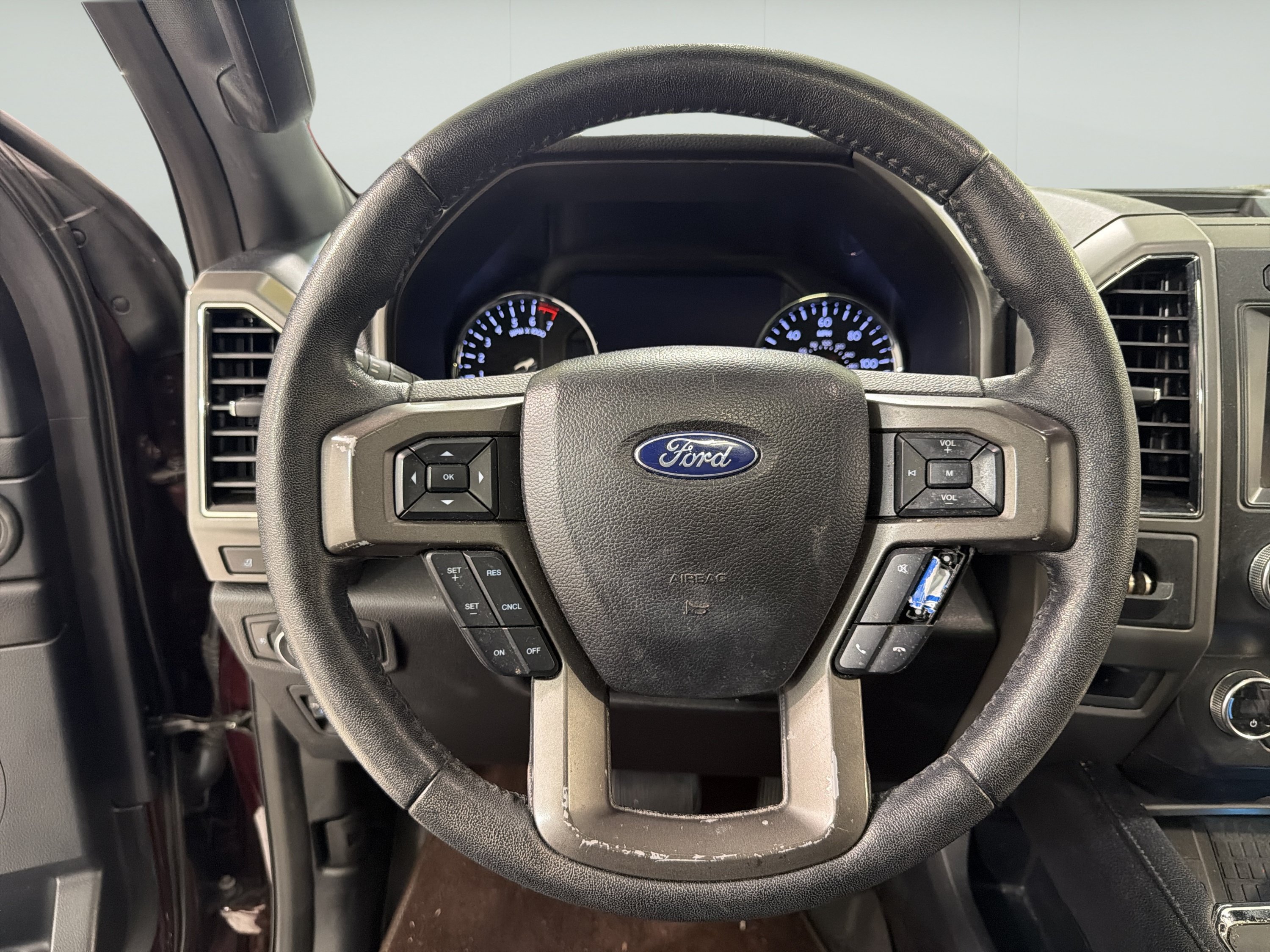 Used 2020 Ford Expedition Max XLT w/ Equipment Group 202A RWD image 15