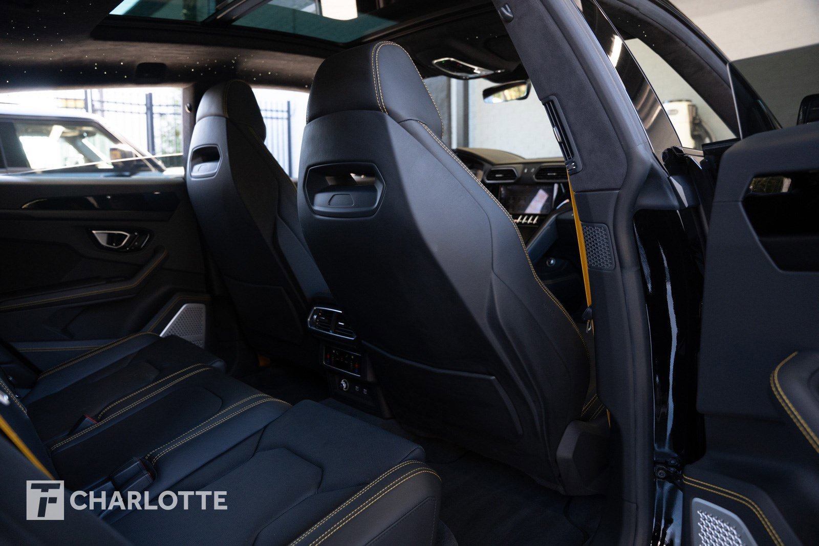 Used 2024 Lamborghini Urus S image 37