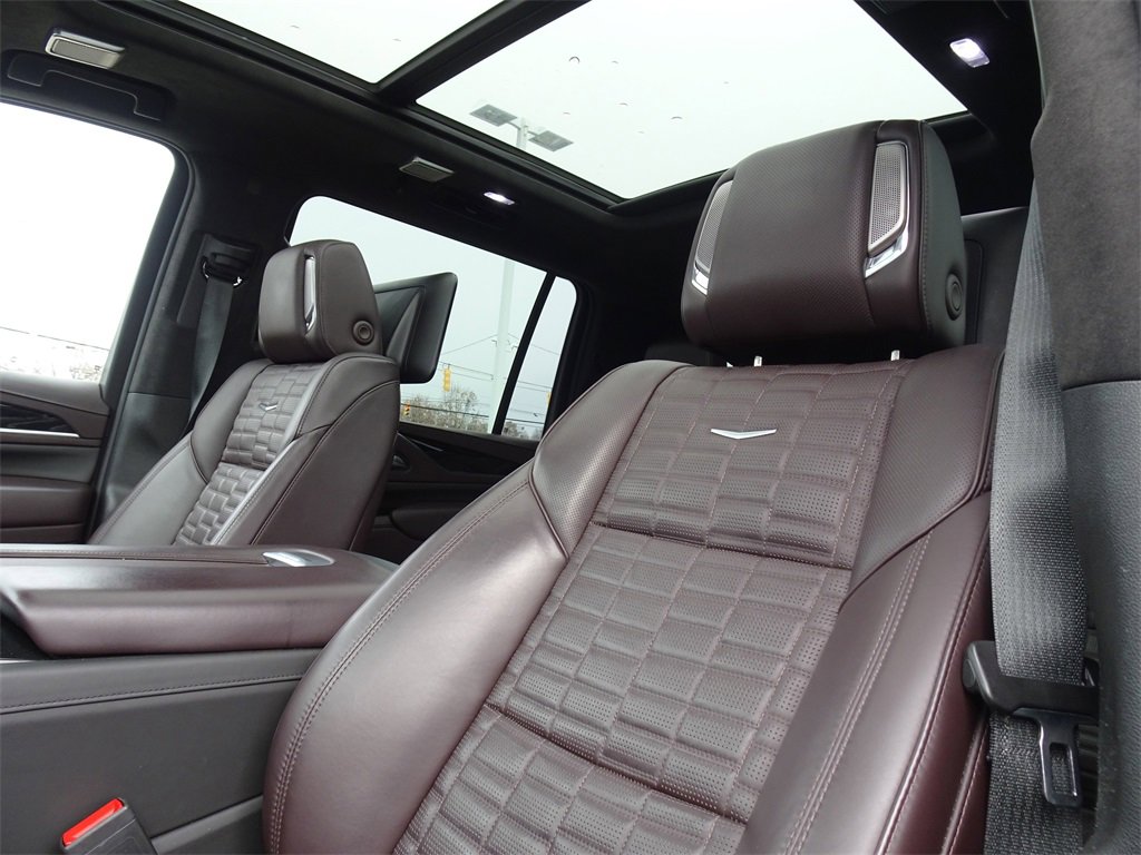 Certified 2023 Cadillac Escalade ESV Premium Luxury Platinum w/ LPO, Radiant Package image 11