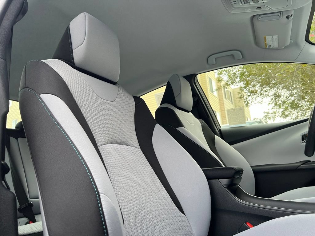 Certified 2022 Toyota Prius LE FWD image 20