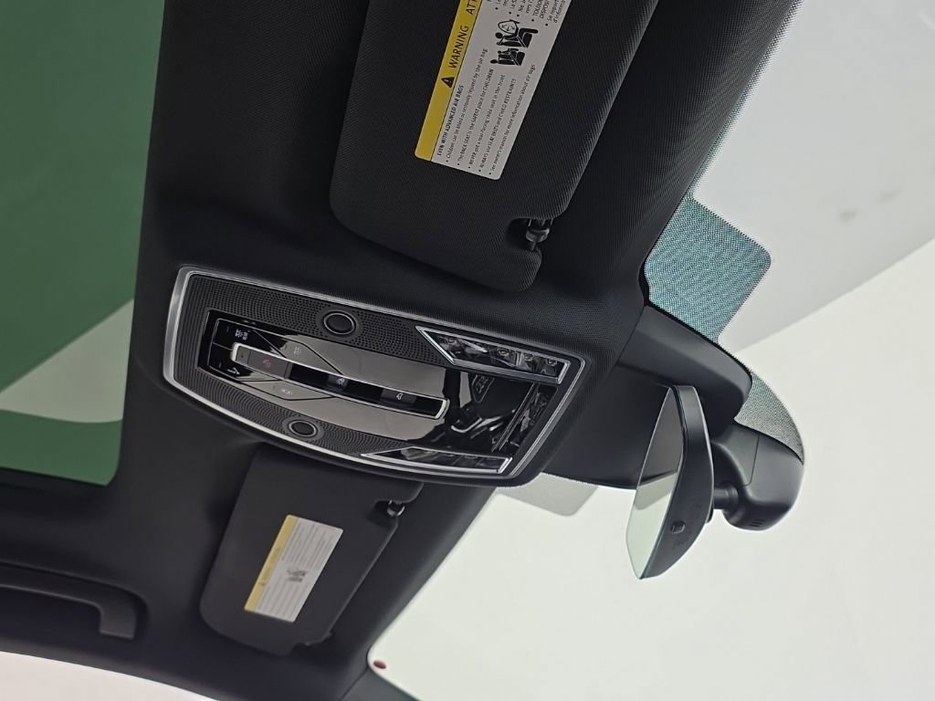 Used 2023 Audi S8 w/ S8 Executive Package image 17