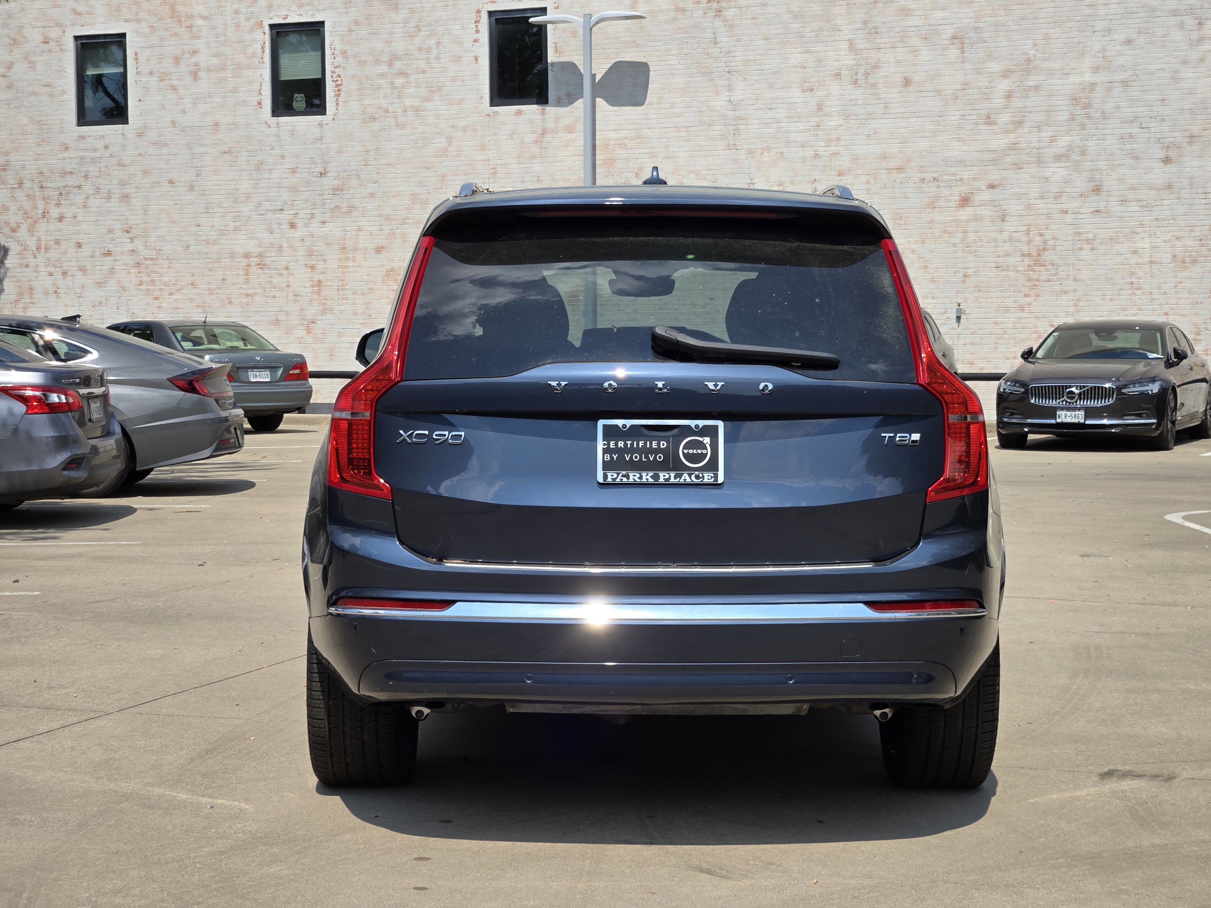 Certified 2025 Volvo XC90 T8 Plus w/ Protection Package Premier image 8