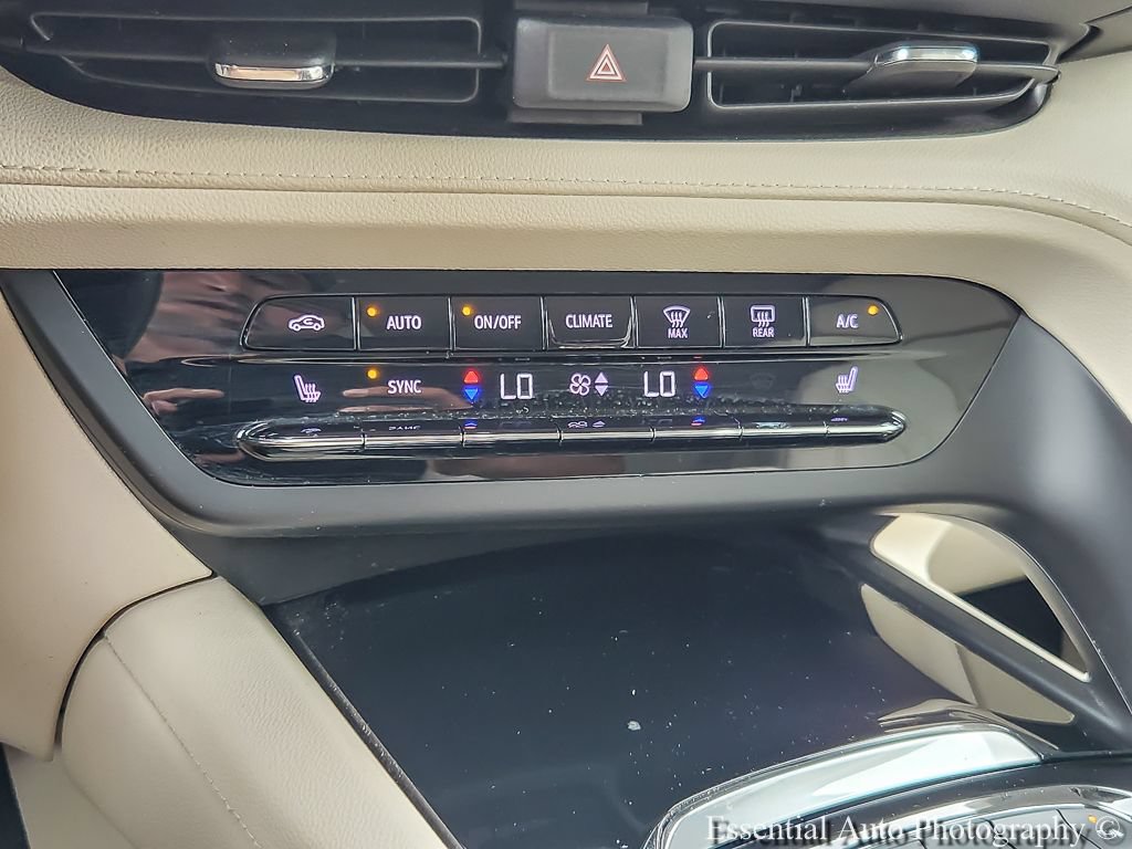 Certified 2021 Buick Envision Essence w/ Technology Package I AWD/4WD image 16