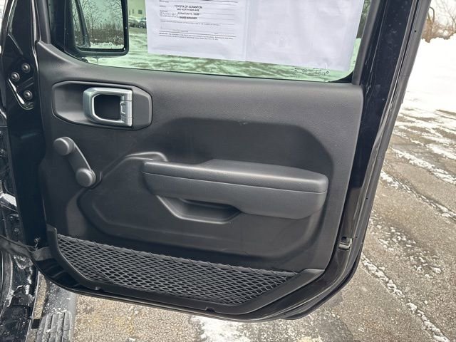 Used 2022 Jeep Wrangler Unlimited Willys image 11