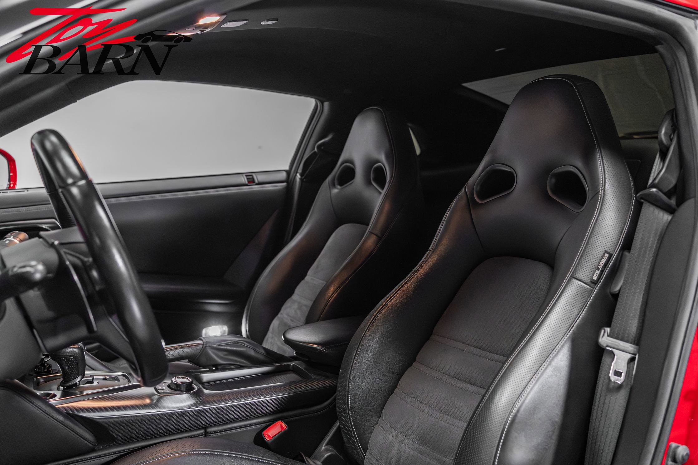 Used 2018 Nissan GT-R Premium image 25