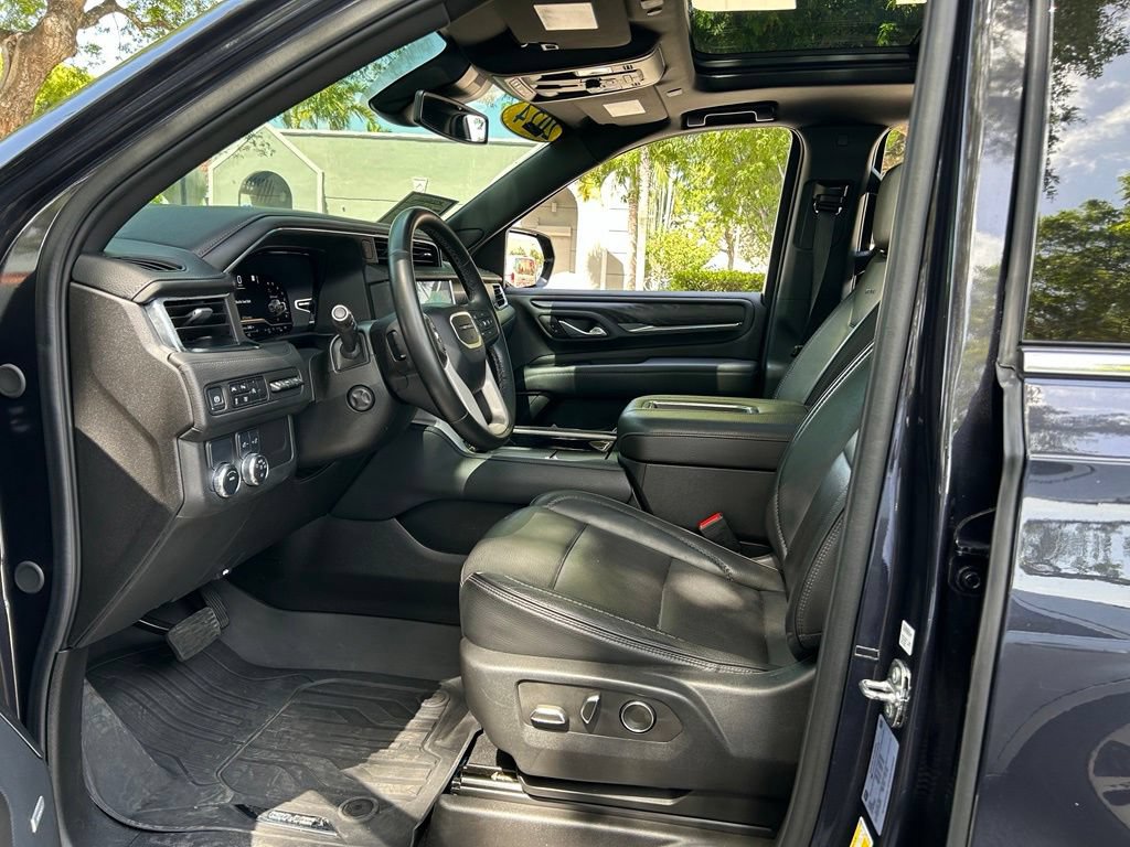 Used 2024 GMC Yukon Denali RWD image 16