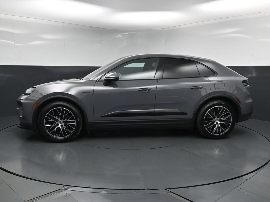 New 2025 Porsche Macan Electric RWD image 2