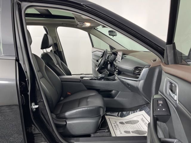 Used 2021 Nissan Rogue SV w/ Premium Package image 40