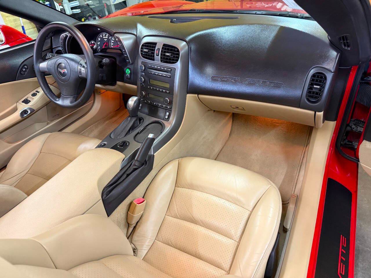 Used 2007 Chevrolet Corvette Convertible w/ Preferred Equipment Group image 37