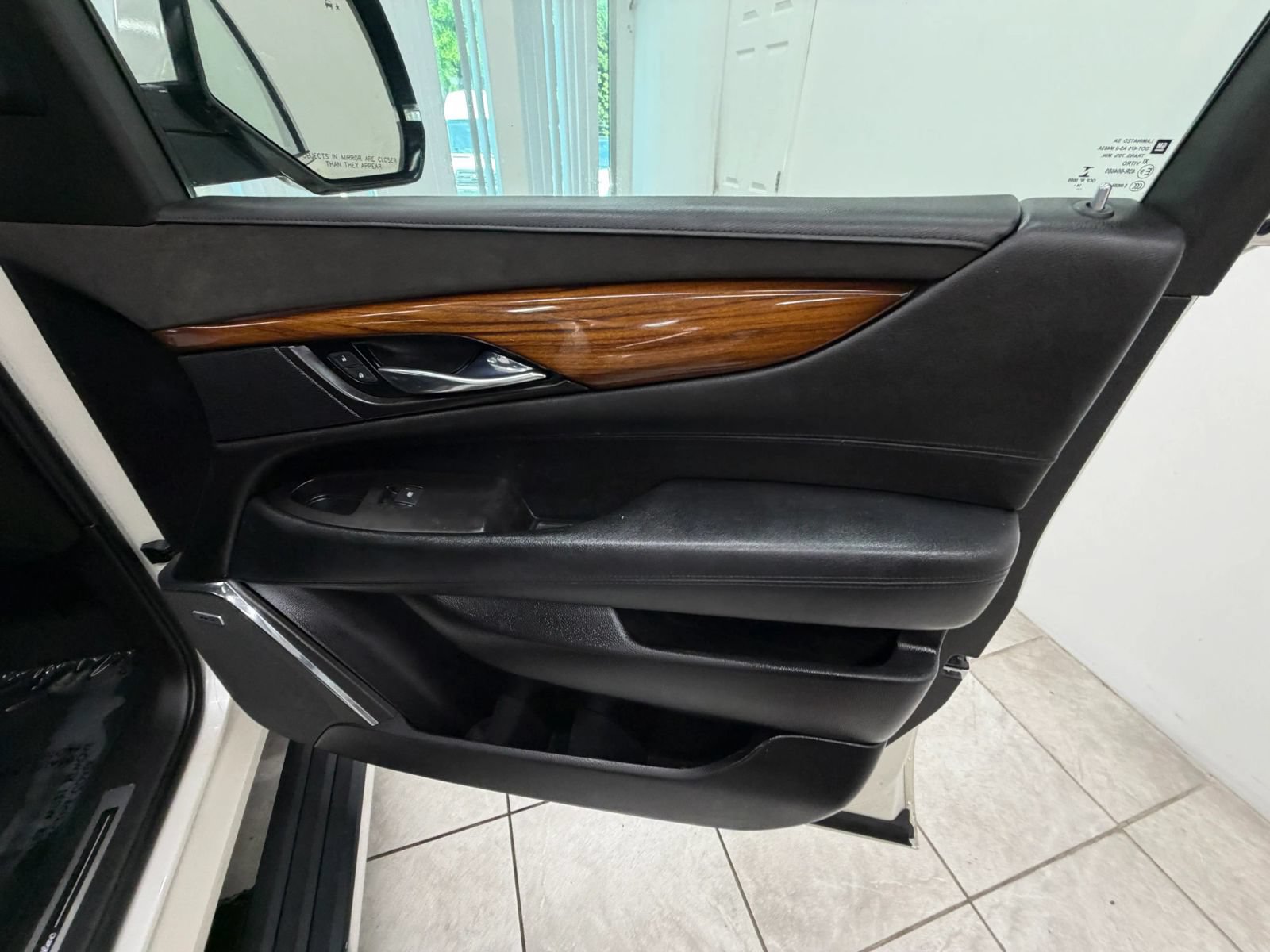 Used 2015 Cadillac Escalade ESV Premium AWD/4WD image 21
