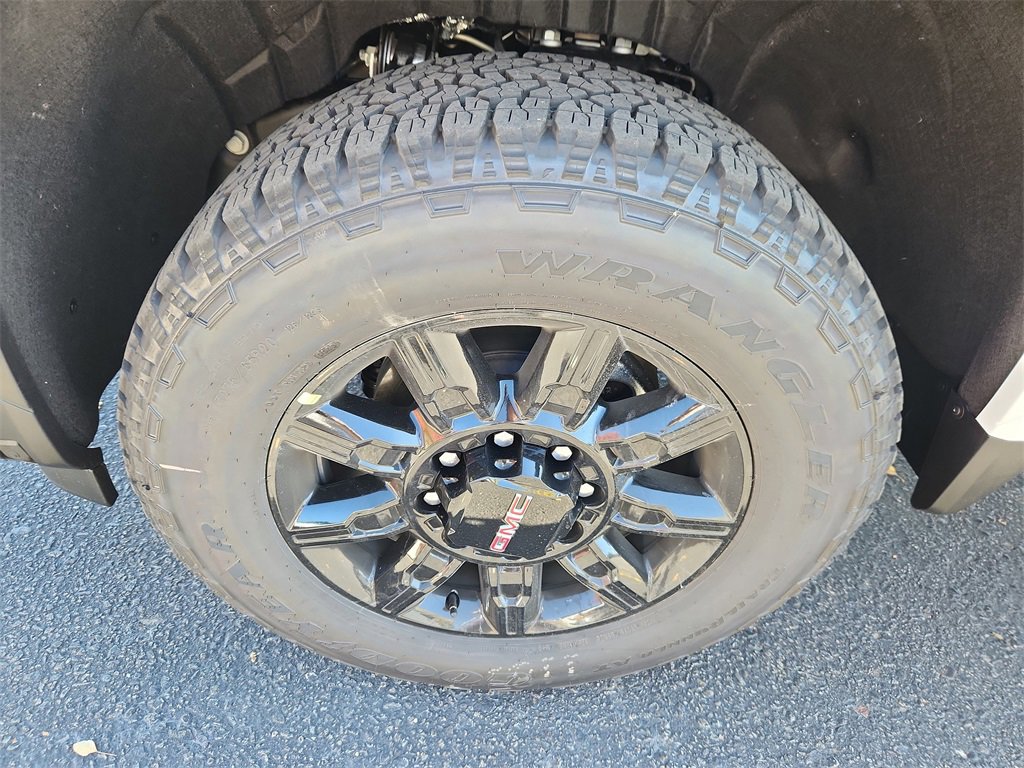 New 2026 GMC Sierra 2500 AT4 w/ AT4 Premium Plus Package image 13