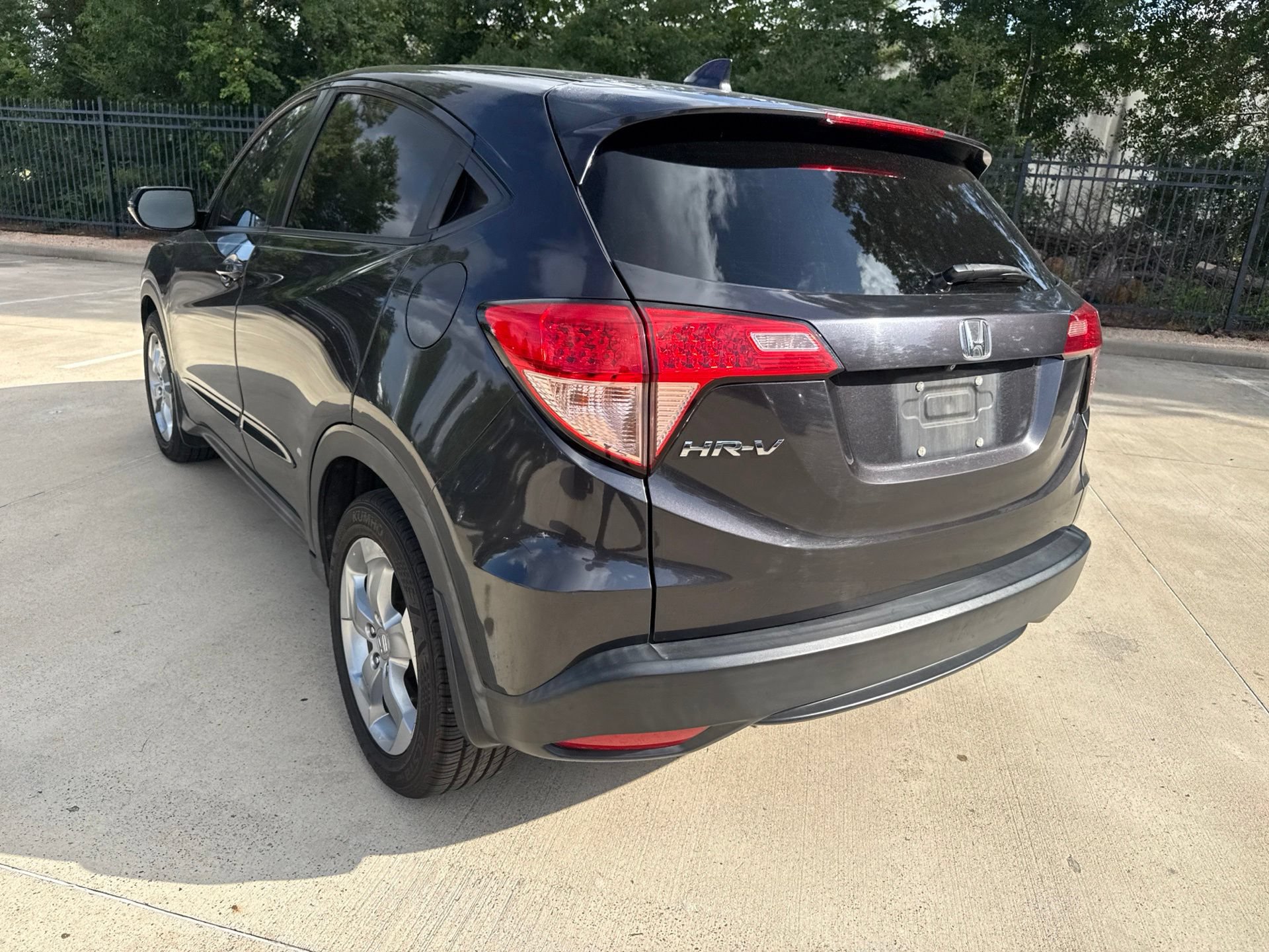 Used 2017 Honda HR-V EX image 6