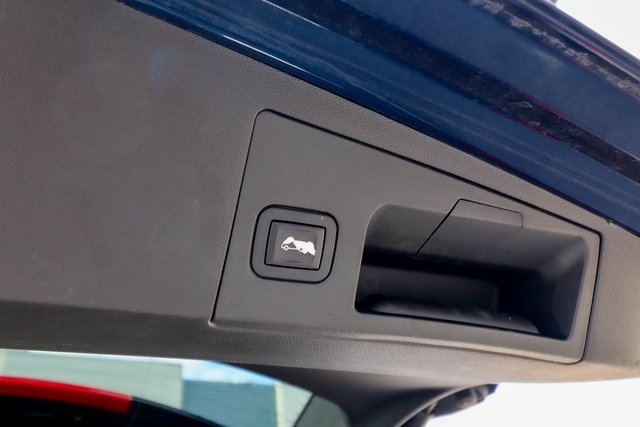 Used 2017 Cadillac XT5 Luxury w/ Driver Awareness Package image 47