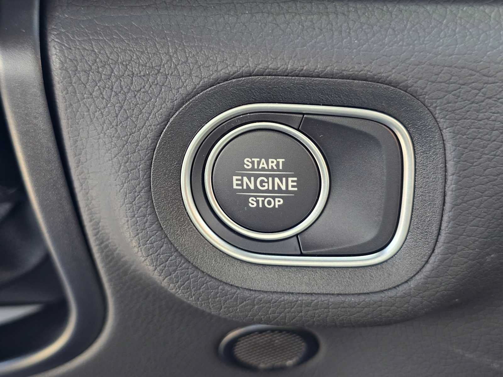 New 2026 Mercedes-Benz GLE 450e 4MATIC image 35