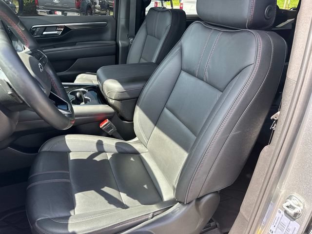 Used 2025 Chevrolet Tahoe RST w/ RST Capability Package AWD/4WD image 32