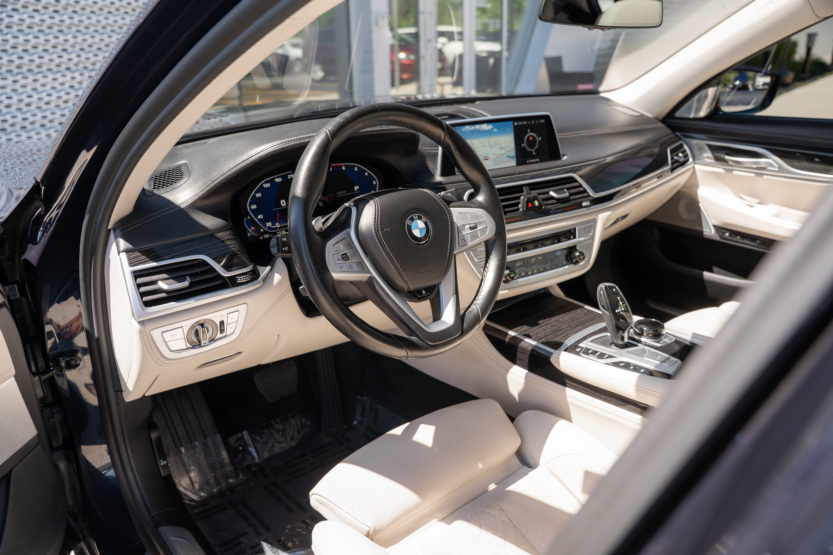 Used 2020 BMW 750i xDrive w/ Autobahn Package AWD/4WD image 10