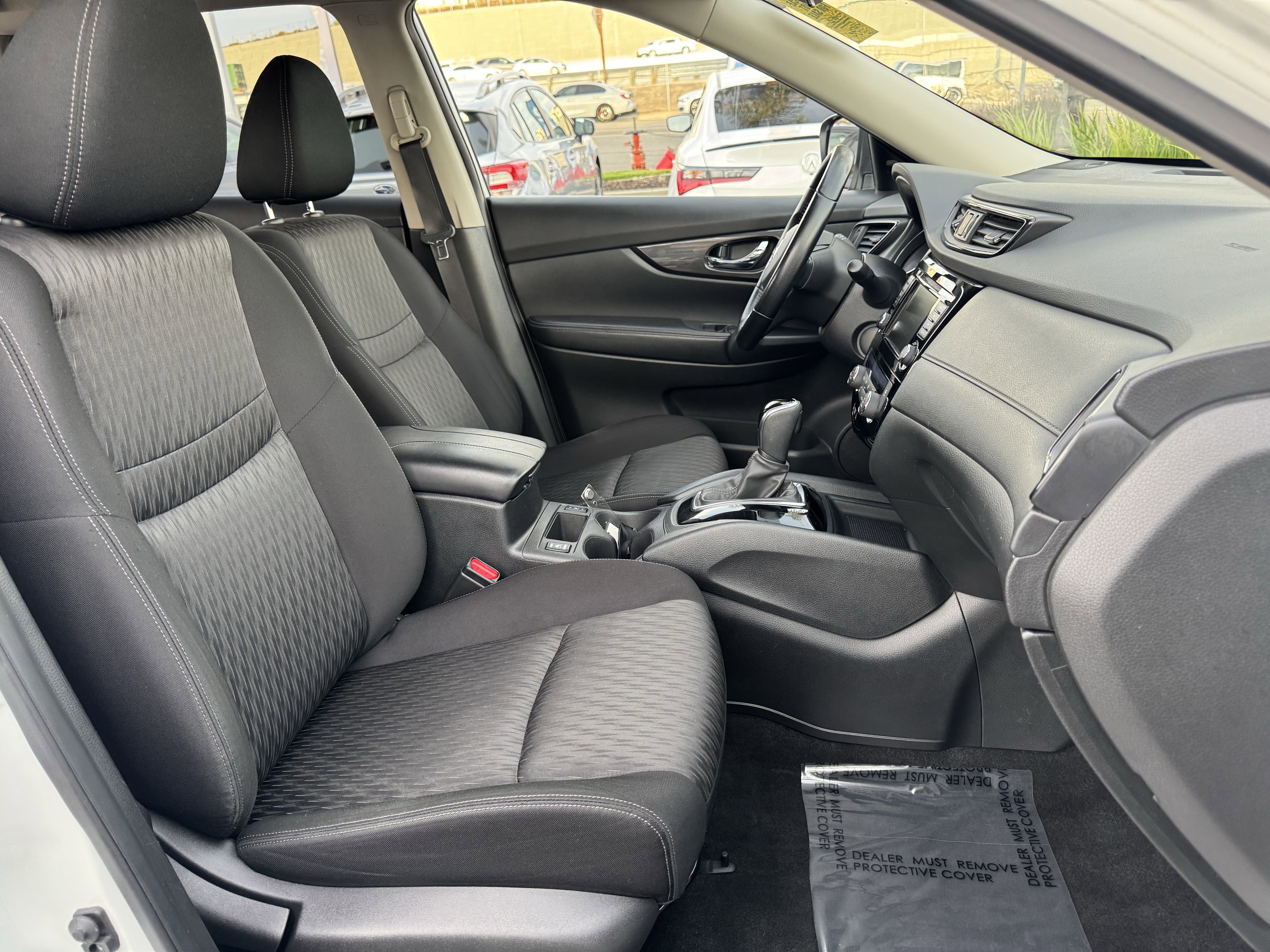 Used 2020 Nissan Rogue SV image 36