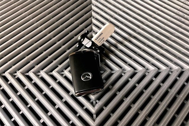 Used 2025 MAZDA CX-90 Plug-In Hybrid w/ Premium Plus image 9