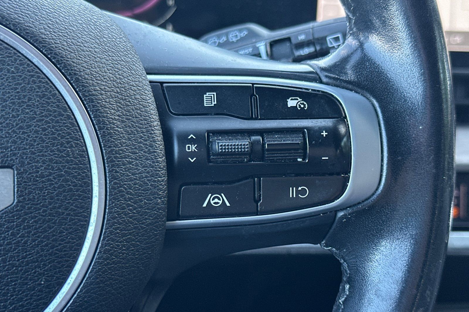 Certified 2023 Kia Sportage X-Line w/ X-Line Premium Package AWD/4WD image 38