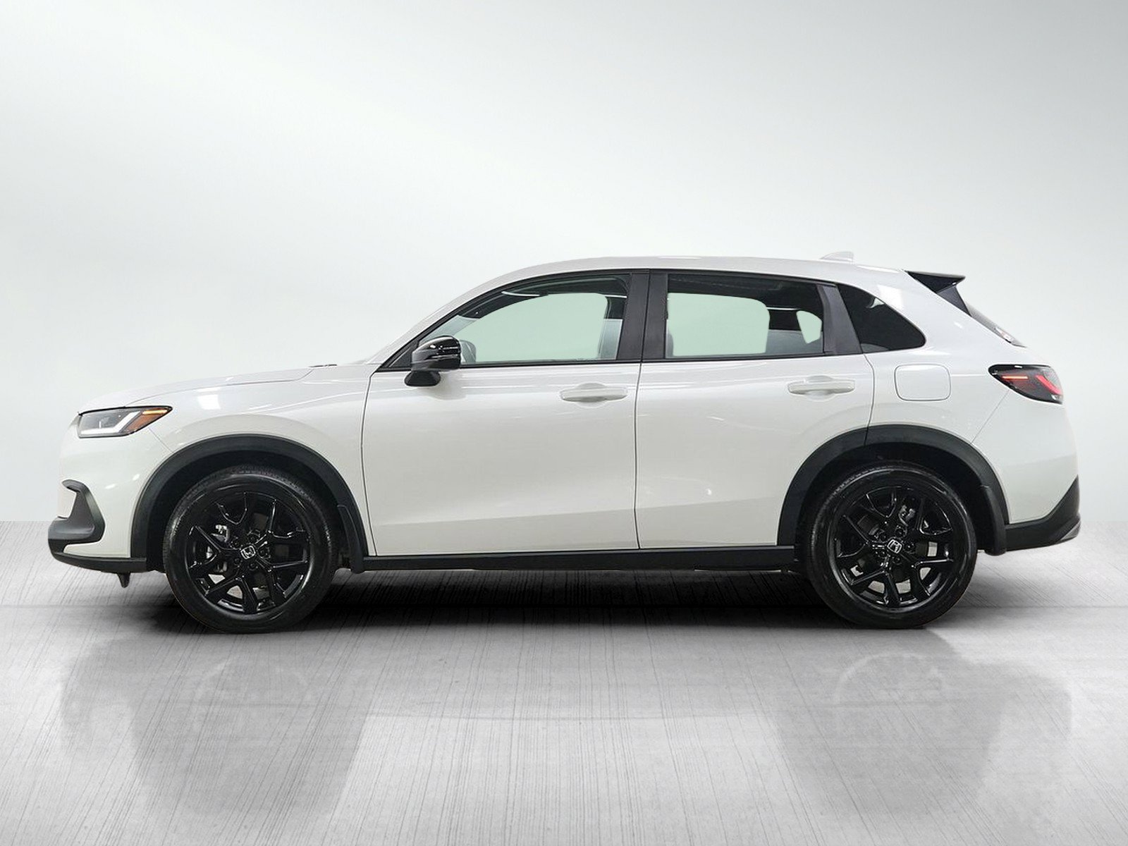 Used 2024 Honda HR-V Sport image 2