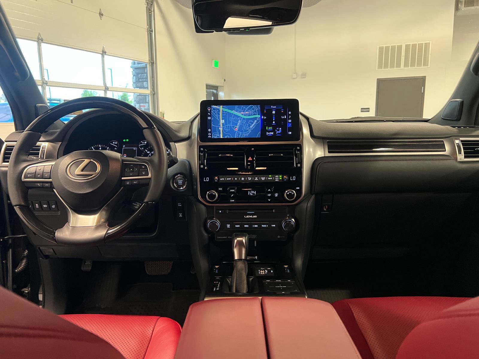 Used 2023 Lexus GX 460 Luxury w/ Sport Design Package AWD/4WD image 32