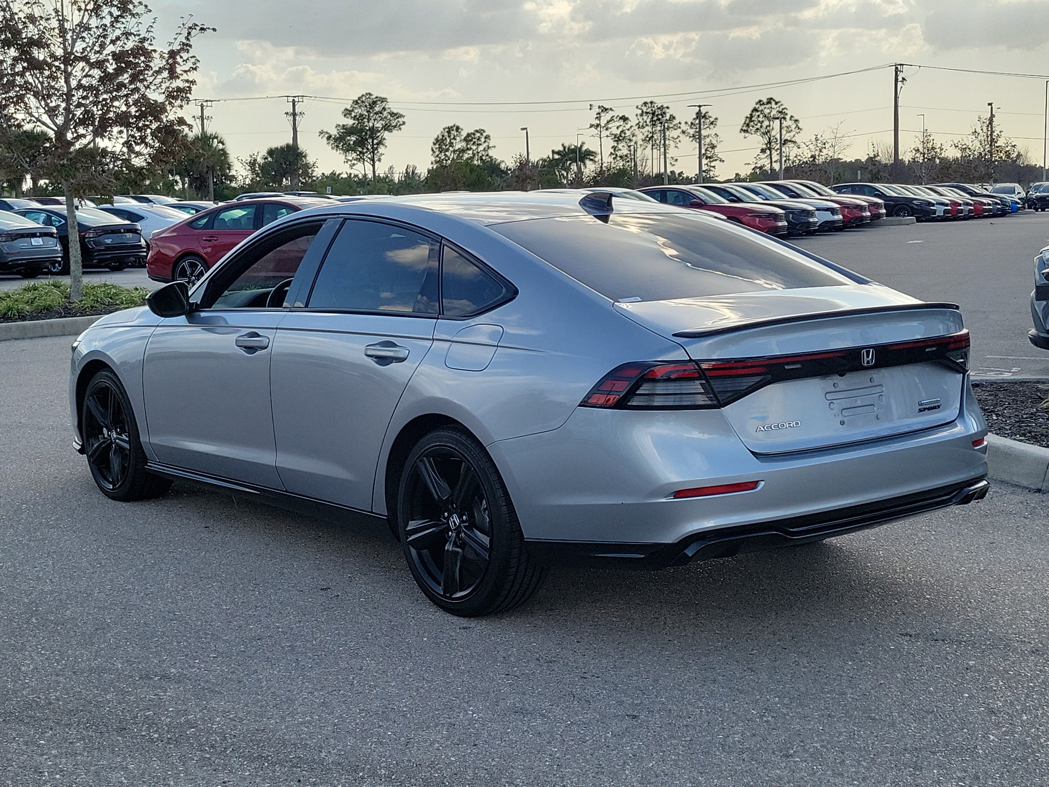 Used 2023 Honda Accord Sport image 4